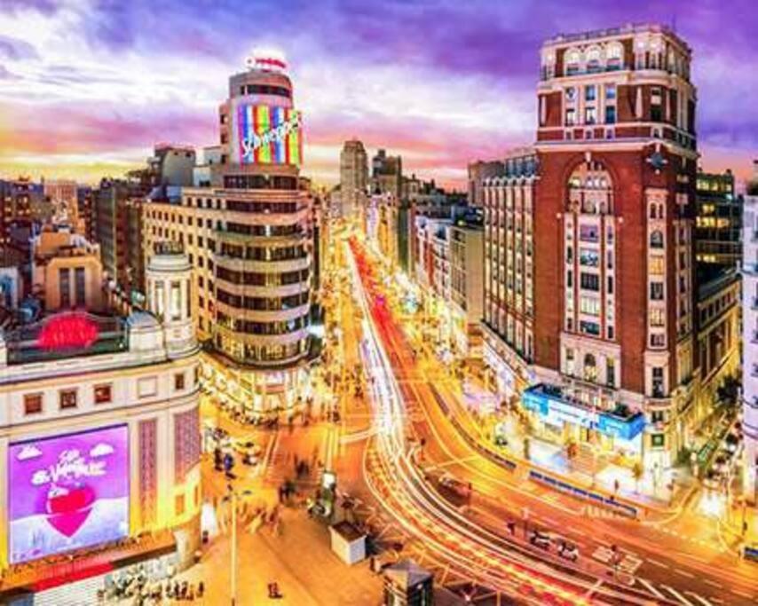 Apartments Plaza Callao Madrid Exterior foto